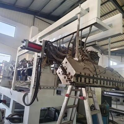 220V / 380V พลาสติก Twin Screw Extruder กับระบบการขับเคลื่อน servo และ 33 1 ความยาวของสกรู
